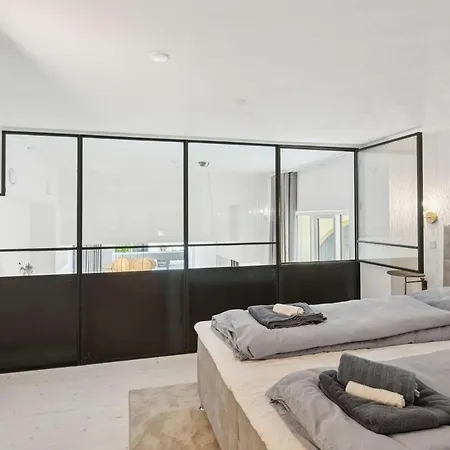 Central Apartment